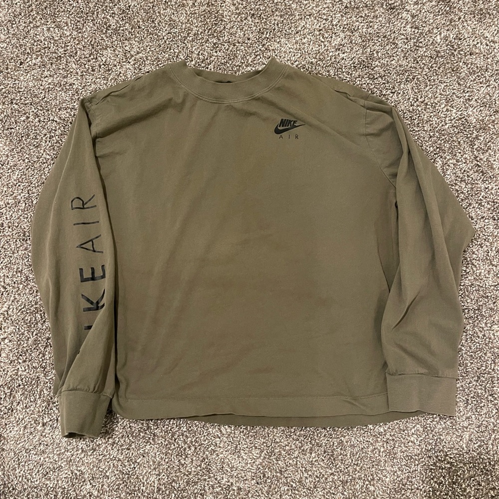 Nike long sleeve tee